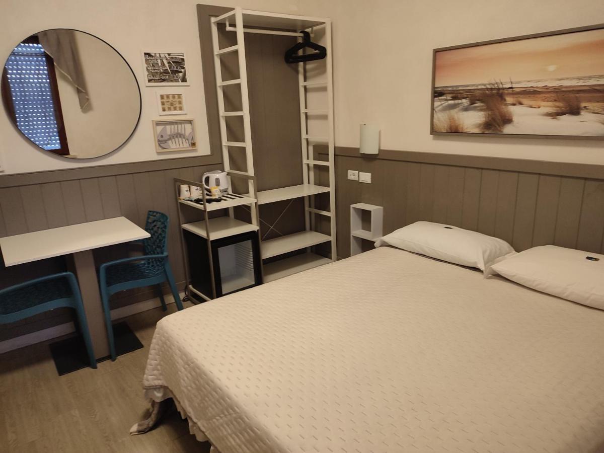 Euro Hotel Tirrenia Buitenkant foto