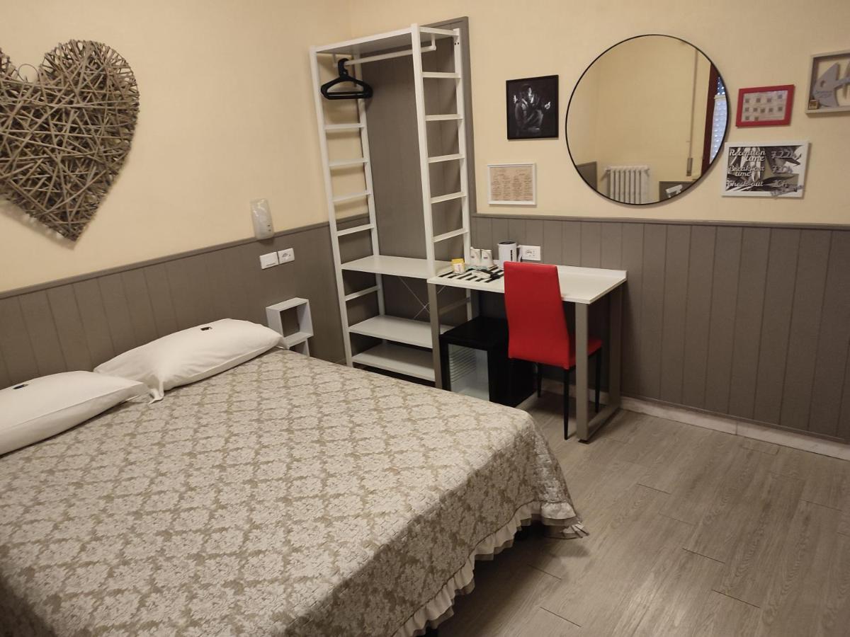 Euro Hotel Tirrenia Buitenkant foto